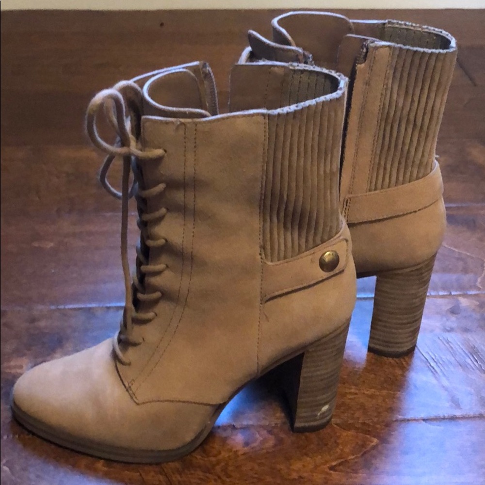 Micheal Kors boots